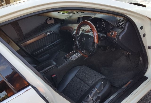 Nissan Fuga 2005